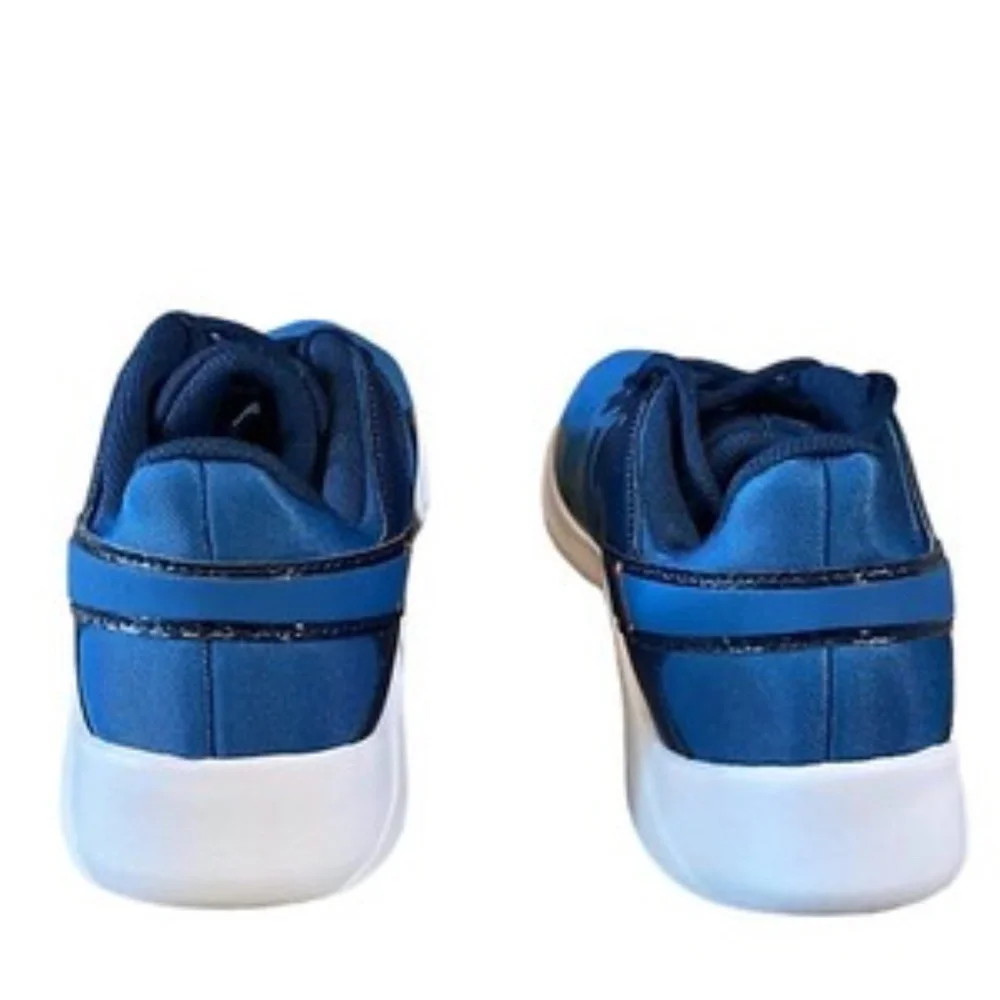 Nike legend essential
